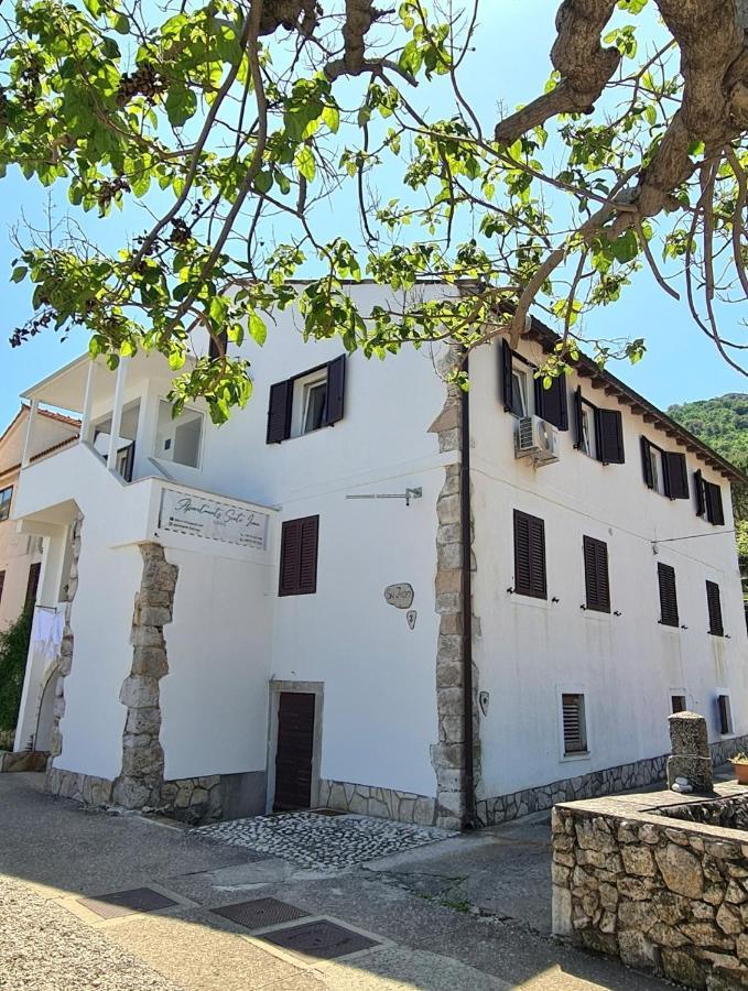Apartments Sveti Ivan Moscenicka Draga Bagian luar foto